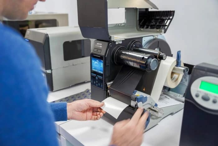 So sánh Ribbon mực in mã vạch Wax, Wax Resin, Resin - Ưu nhược điểm, ứng dụng và cách chọn loại phù hợp